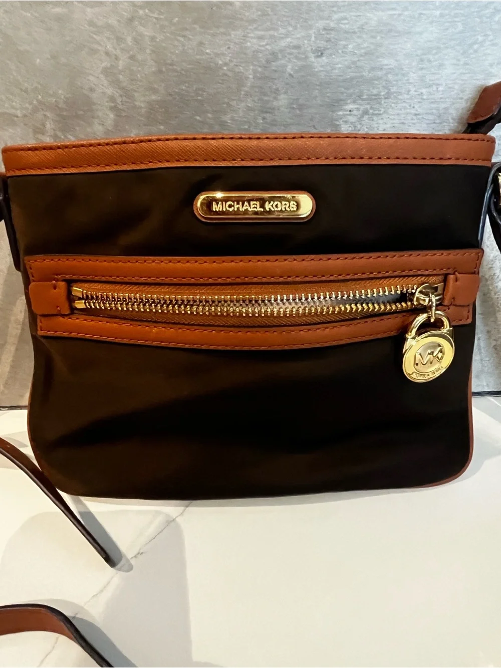 Michael Kors 6x9” brown crossbody bag-like new